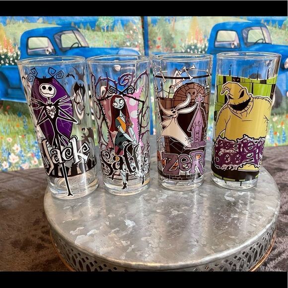 Disney Nightmare before Christmas set of 4 glasses - Picture 2 of 9